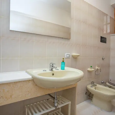 Casa Babbaluciana Монделло