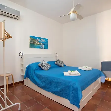 Casa Babbaluciana アパート モンデッロ